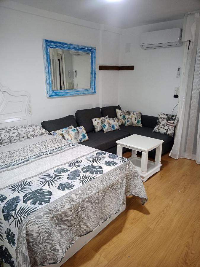 Sweet Home Benalmadena, Estudio Con Vistas Al Mar Y Excelente Conexion Wifi, Para No Fumadores, Con Piscinas, Sea Views, With Swimming Pools, Completely Renovated, Ideal For Older People, Bright With Morning Sun, No Smoking Rum bild