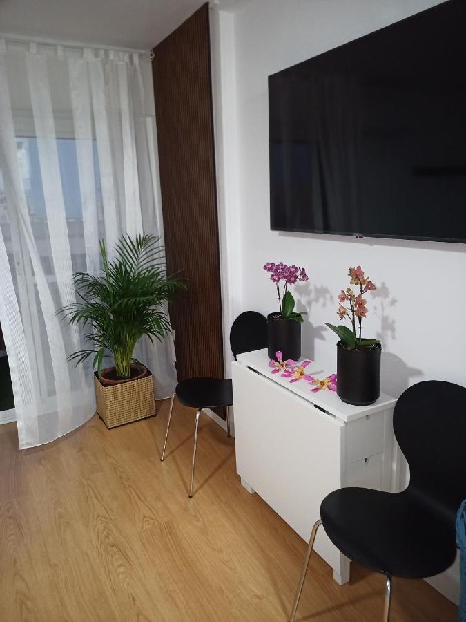 Sweet Home Benalmadena, Estudio Con Vistas Al Mar Y Excelente Conexion Wifi, Para No Fumadores, Con Piscinas, Sea Views, With Swimming Pools, Completely Renovated, Ideal For Older People, Bright With Morning Sun, No Smoking Exteriör bild